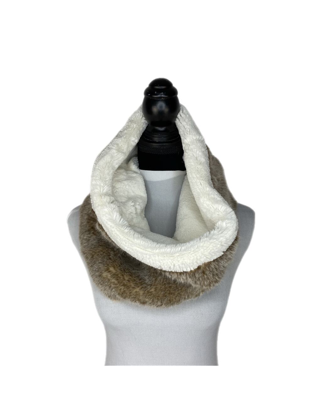 American Eagle Faux Fur Plush Cozy Infinity Scarf Neck Warmer